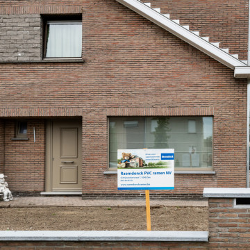 ZELE / VERBINDINGSTRAAT 6 / RAL0856010 / BALMORAL / DT6909